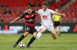 乐竟app下载 -包含赛地聚焦——荷甲集结日热度飙升，曼城门线救险，目标明确，资深球员宣示担当的词条