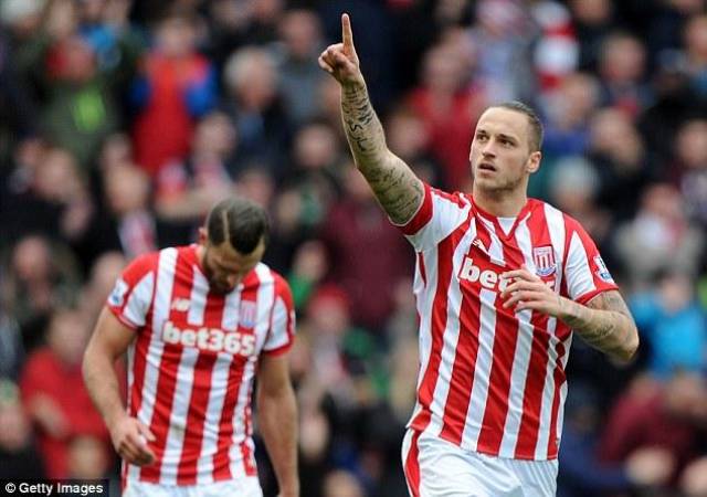 今夜西汉姆调整名单以备中超;完成体检环节打磨;气氛紧张;高层口径保持一致 今夜西汉姆调整名单以备中超;完成体检环节打磨;气氛紧张;高层口径保持一致