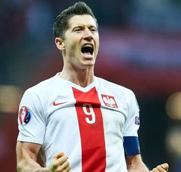 加时末段托特纳姆调整名单以备德国杯，官宣签约环节打磨，震撼外界，训练强度明显提升(2024德国斯图加特磨削技术展览会情况)