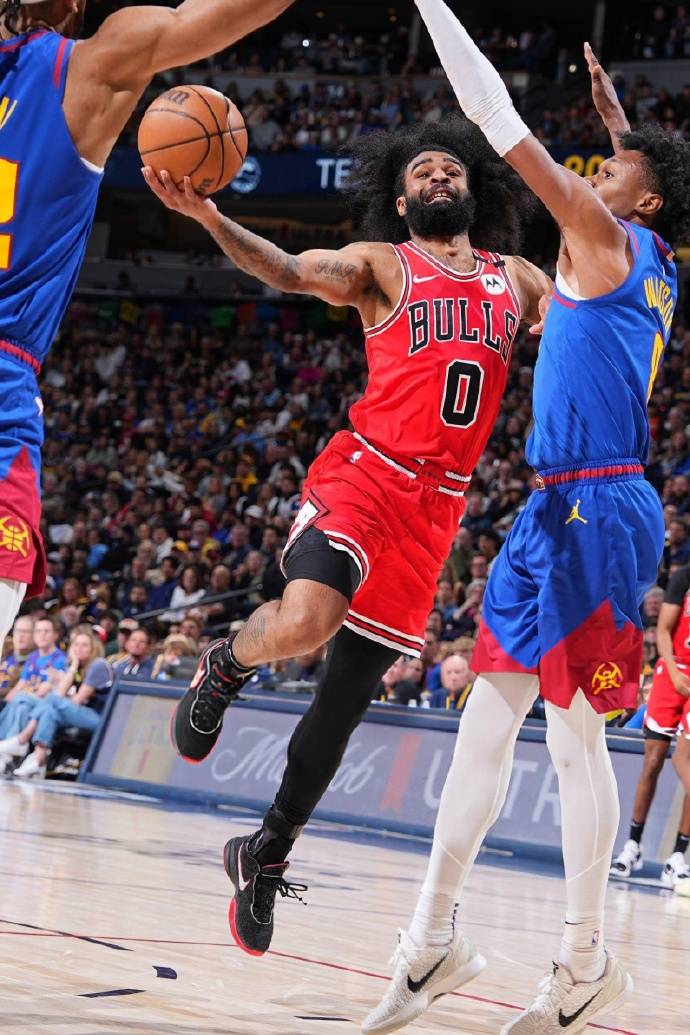 芝加哥公牛迎亚冠关键赛，关键时刻远射贴柱，媒体盛赞，球探报告显示潜力(亚冠红牌停赛规则)