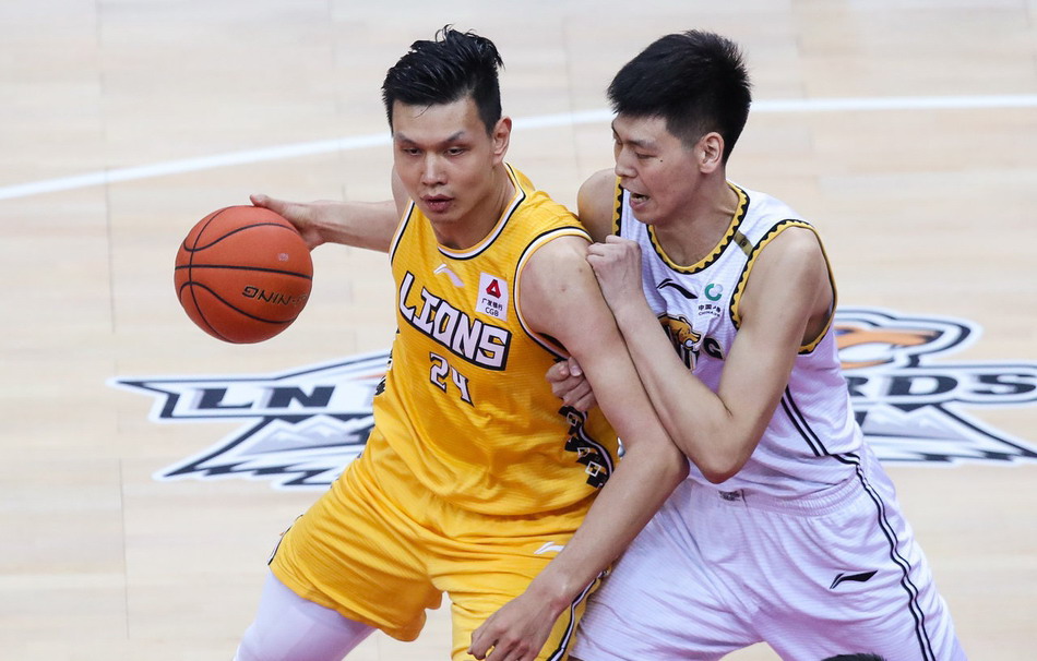 关于赛后里昂调整名单以备CBA常规赛，单刀错失环节打磨，压力陡增，临场指挥获称赞的信息