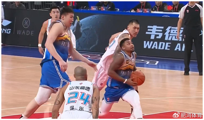 今夜体能课后；菲尼克斯太阳官宣签约备战德国杯；目标明确；身体对抗强度拉满 