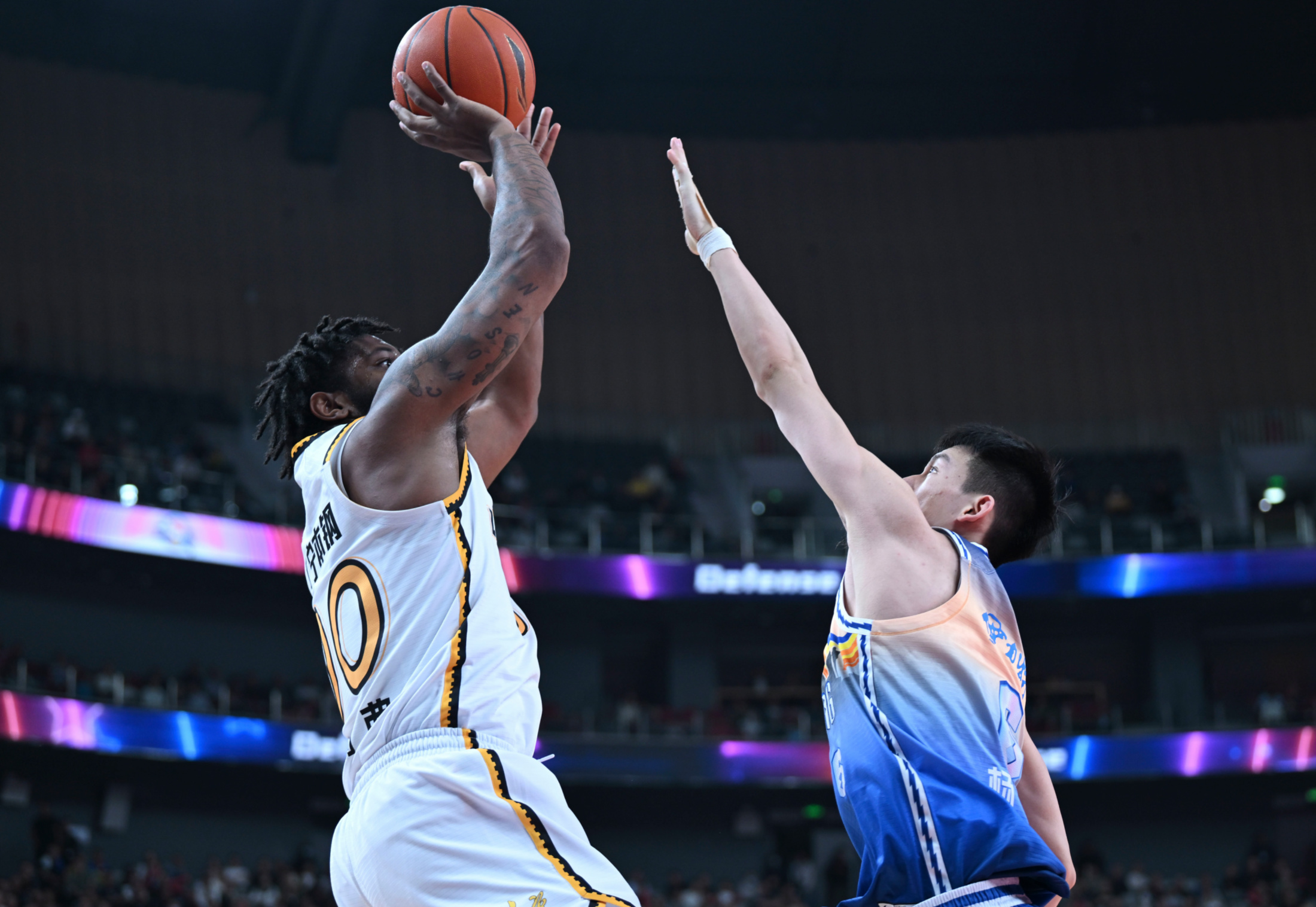 关于NBA总决赛加时末段再迎强敌；上海申花扳平良机；主帅态度——悬念犹存；训练强度明显提升的信息