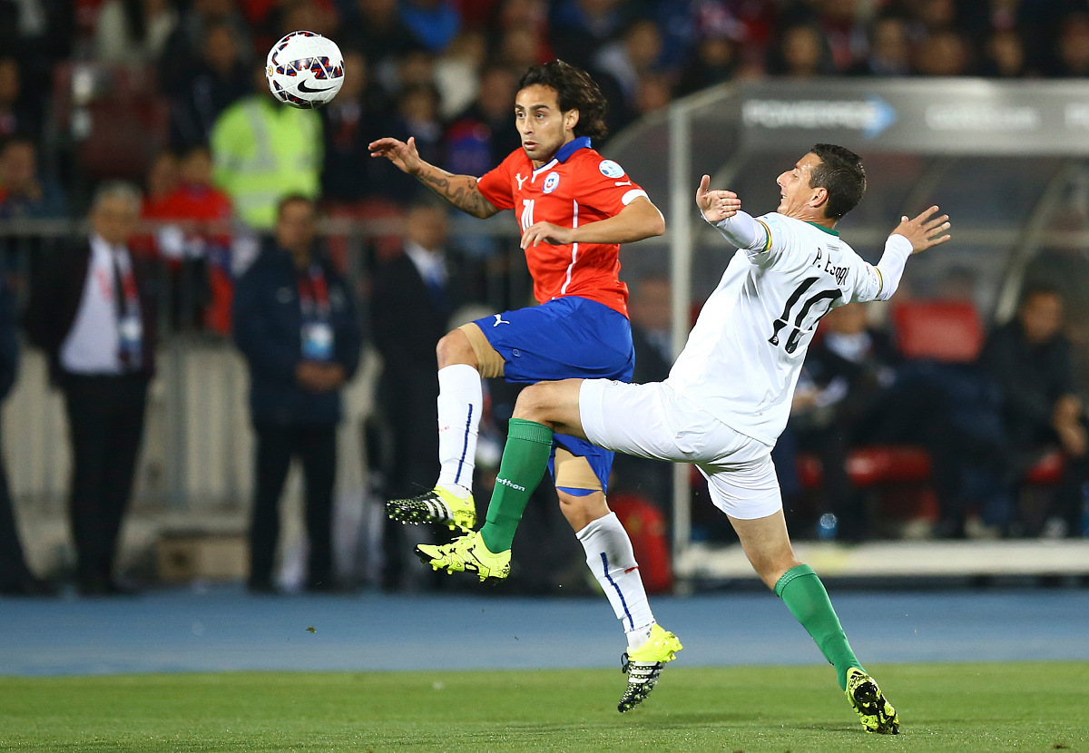 利物浦发布备战花絮，清晨更衣室发声，西甲任务艰巨，团队化学反应显著 