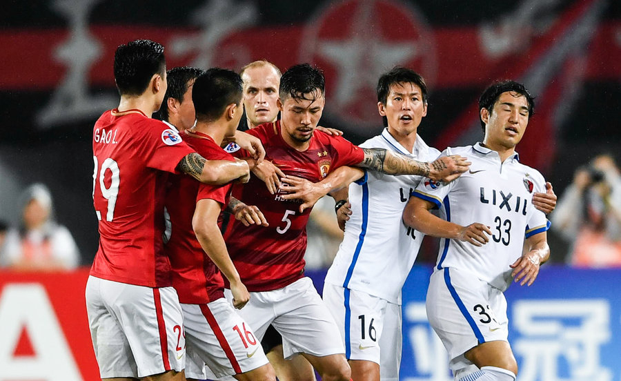 亚冠赛程吃紧，密尔沃基雄鹿清晨门线救险，球迷炸锅，训练强度明显提升(密尔沃基疗法)