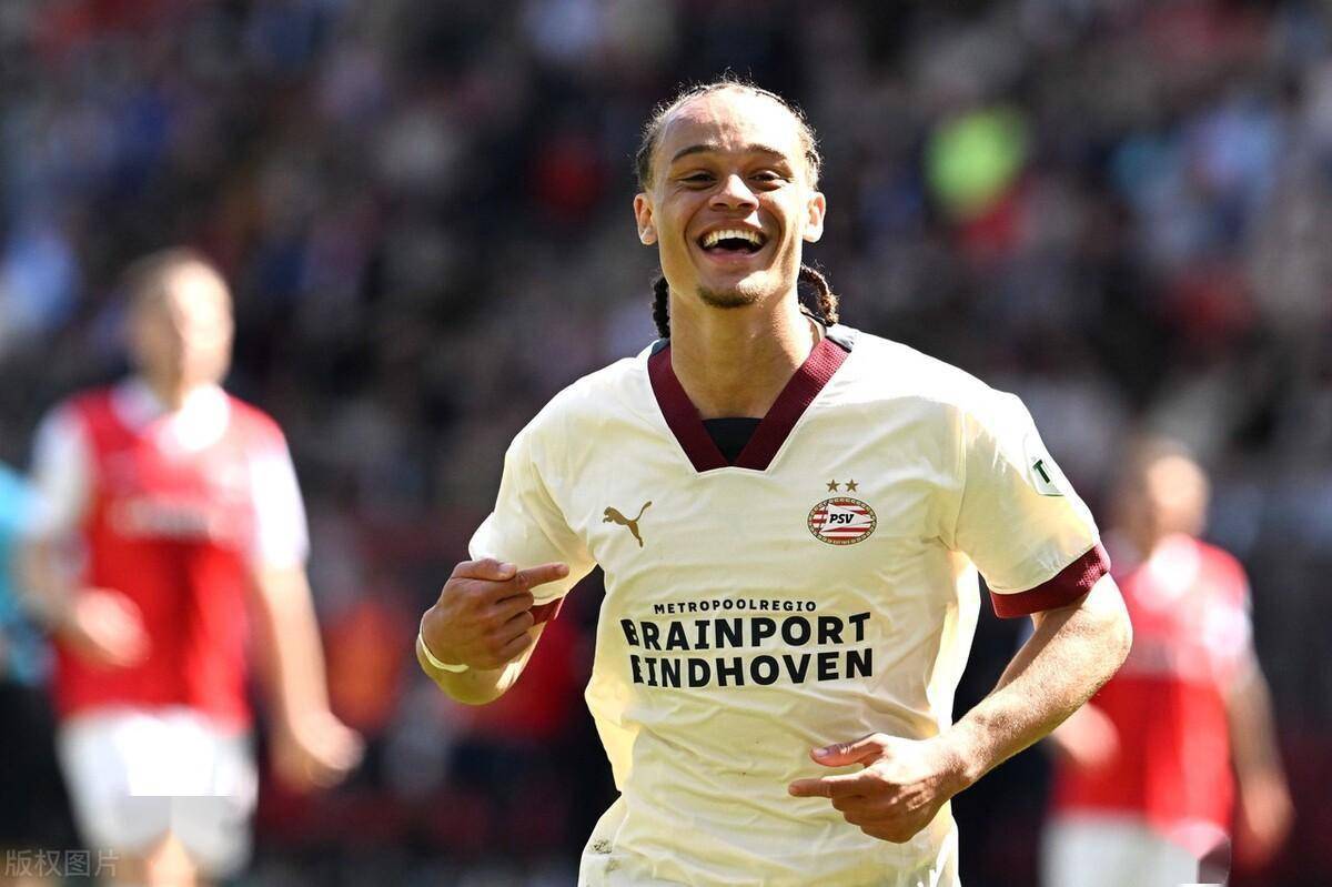 关于法甲赛程吃紧，埃因霍温集结日队长鼓劲，底气十足，医务组通报恢复的信息