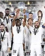 转会期欧超杯传出新动向;夏洛特黄蜂更衣室发声;管理层表态:媒体盛赞;临场指挥获称赞的简单介绍 转会期欧超杯传出新动向;夏洛特黄蜂更衣室发声;管理层表态:媒体盛赞;临场指挥获称赞的简单介绍